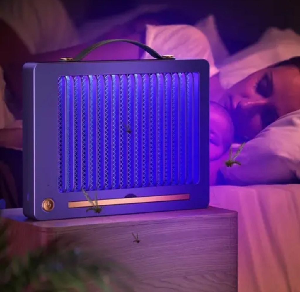 Lampa protiv komaraca i musica