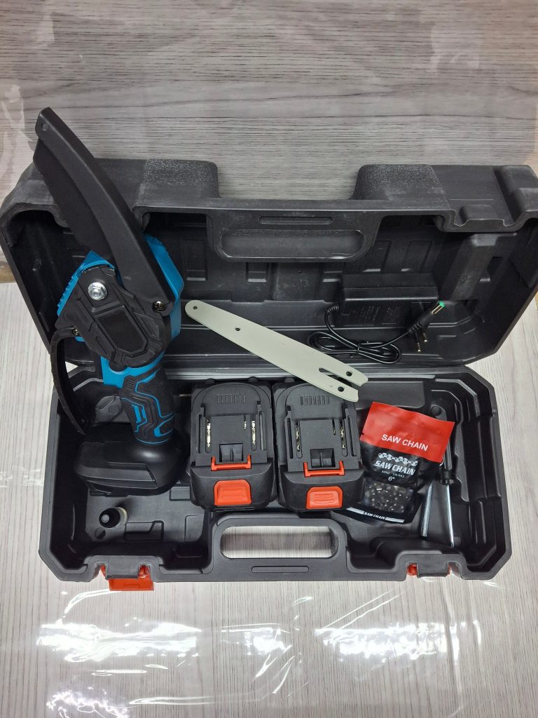 Aku rucna testera MAKITA sa 2 baterije LNT -850 -128W