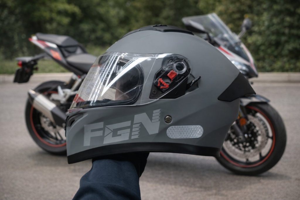 Moto kaciga