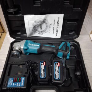 Aku brusilica Makita 128V  sa dve baterije Aku brusilica 128V