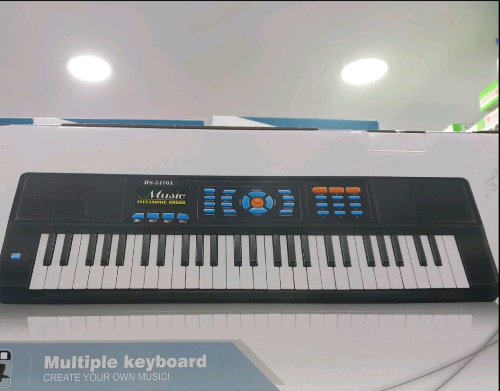 Sintisajzer deciji HS -5470A elektricni