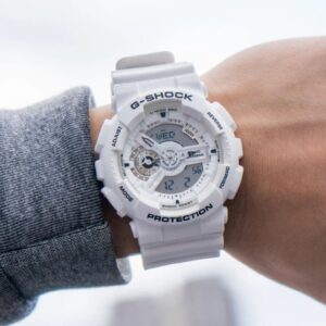 G-SHOCK sat digitalni beli