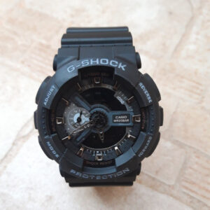 G-SHOCK sat digitalni crni