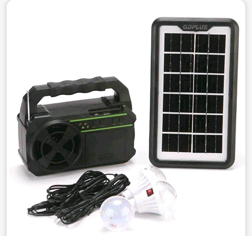 Solarni sistem sa radiom i 3 sijalice solarni panel